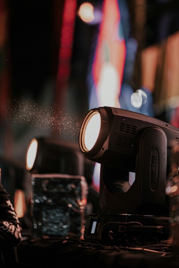 Luminotecnia escénica en montaje