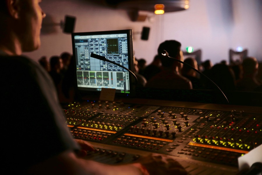 Consola de sonido en vivo